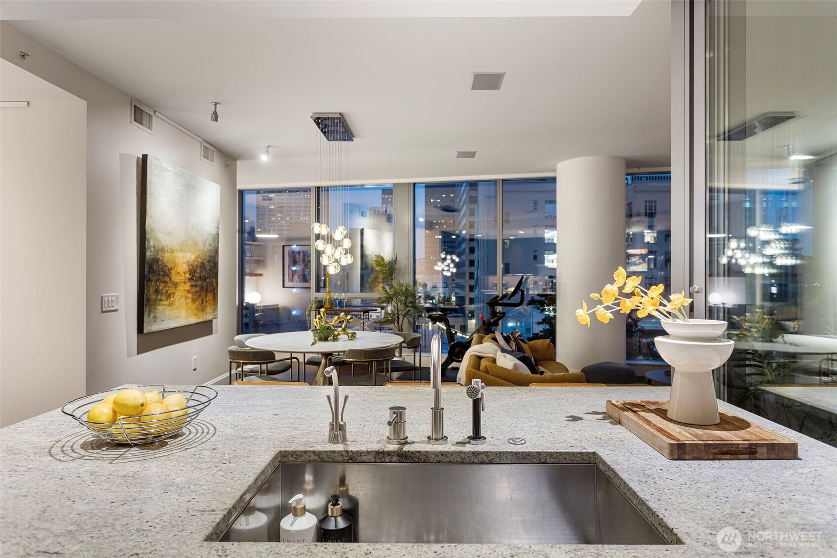 1521 2nd Avenue Unit: 802