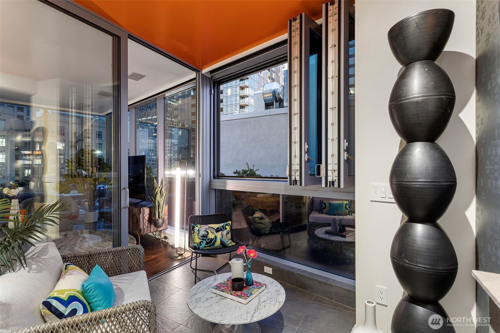 1521 2nd Avenue Unit: 802