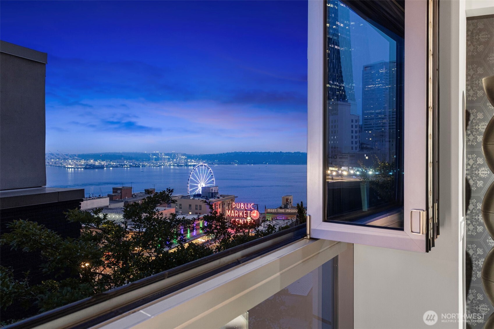 1521 2nd Avenue Unit: 802