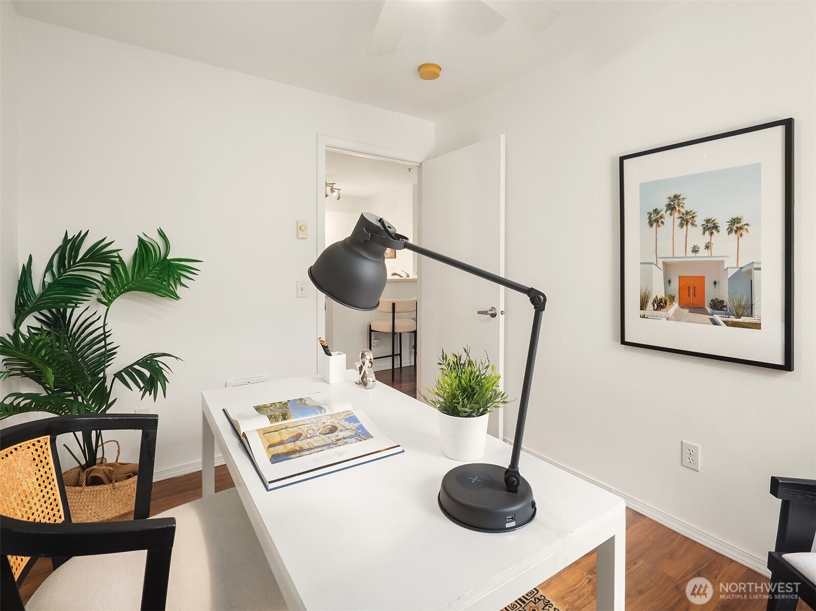 323 Queen Anne Avenue N Unit: 217