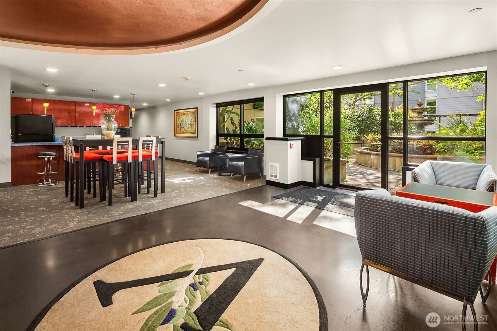 323 Queen Anne Avenue N Unit: 217