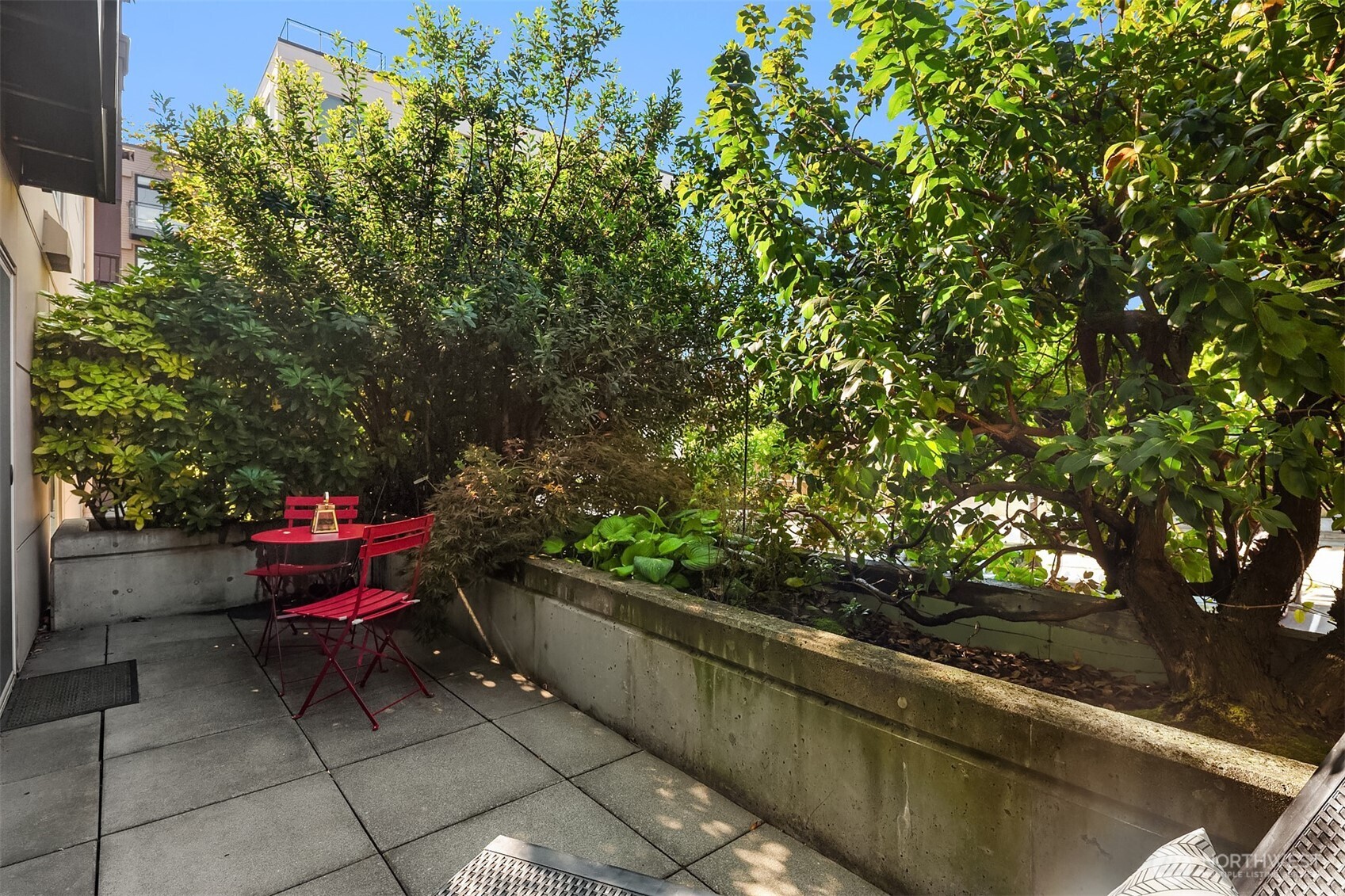 323 Queen Anne Avenue N Unit: 217