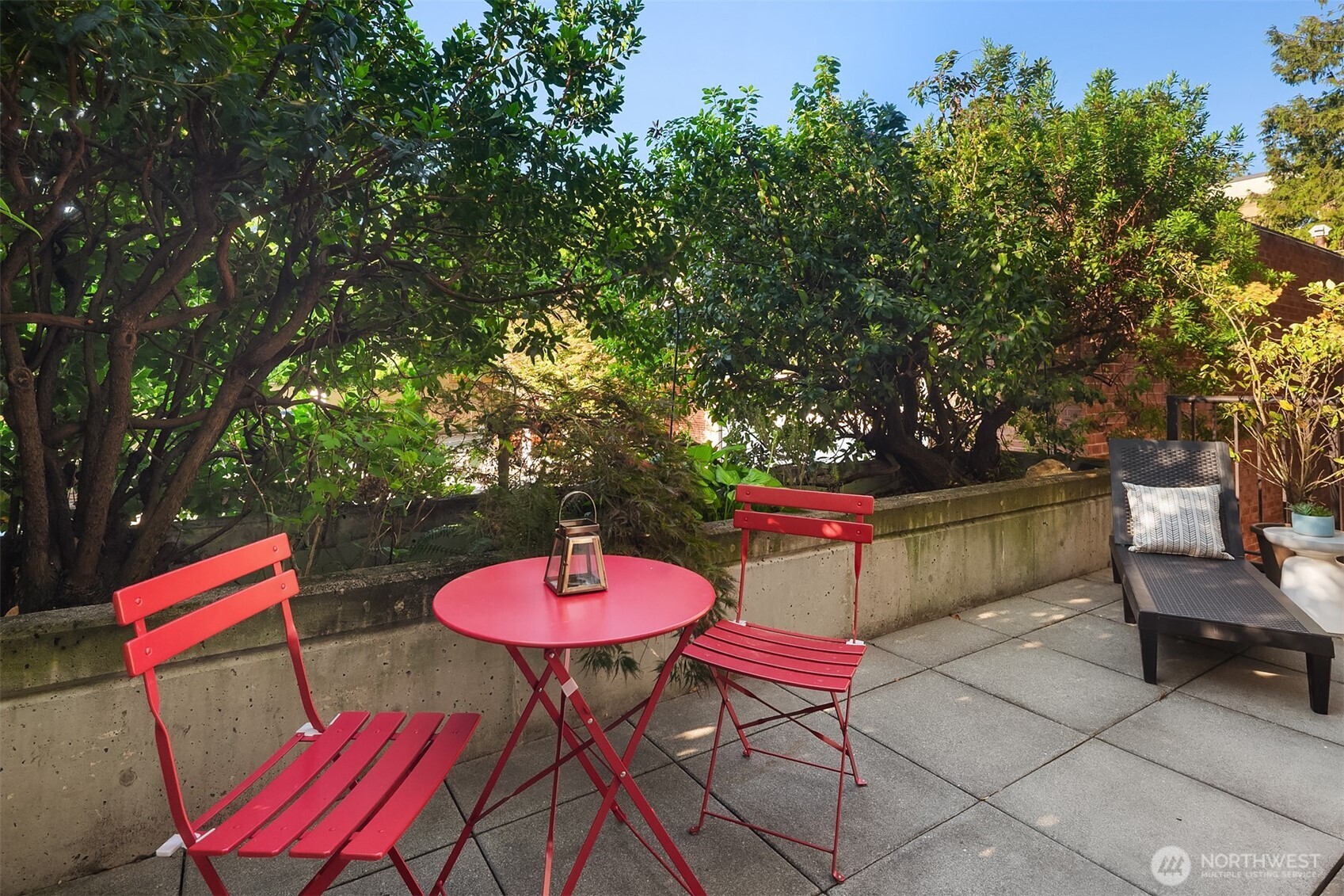323 Queen Anne Avenue N Unit: 217
