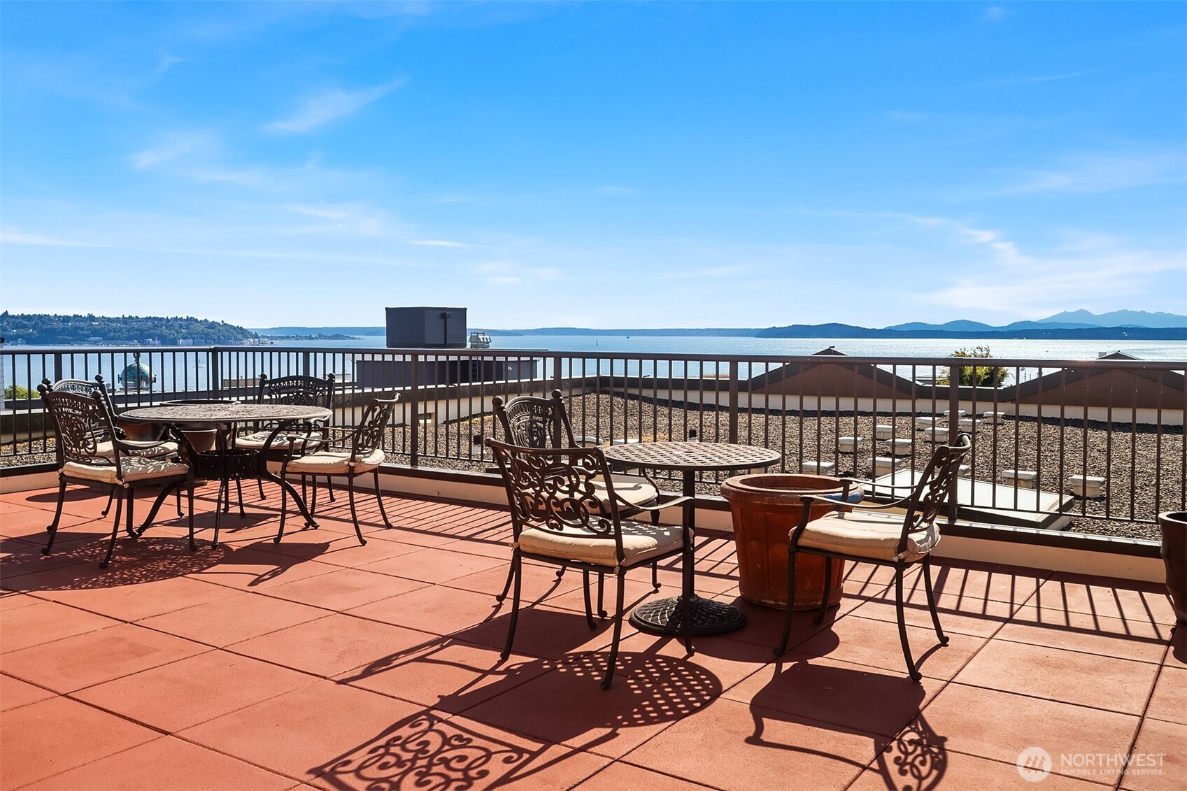 323 Queen Anne Avenue N Unit: 217
