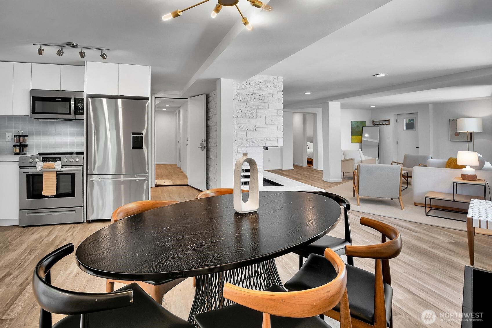 1115 8th Avenue W