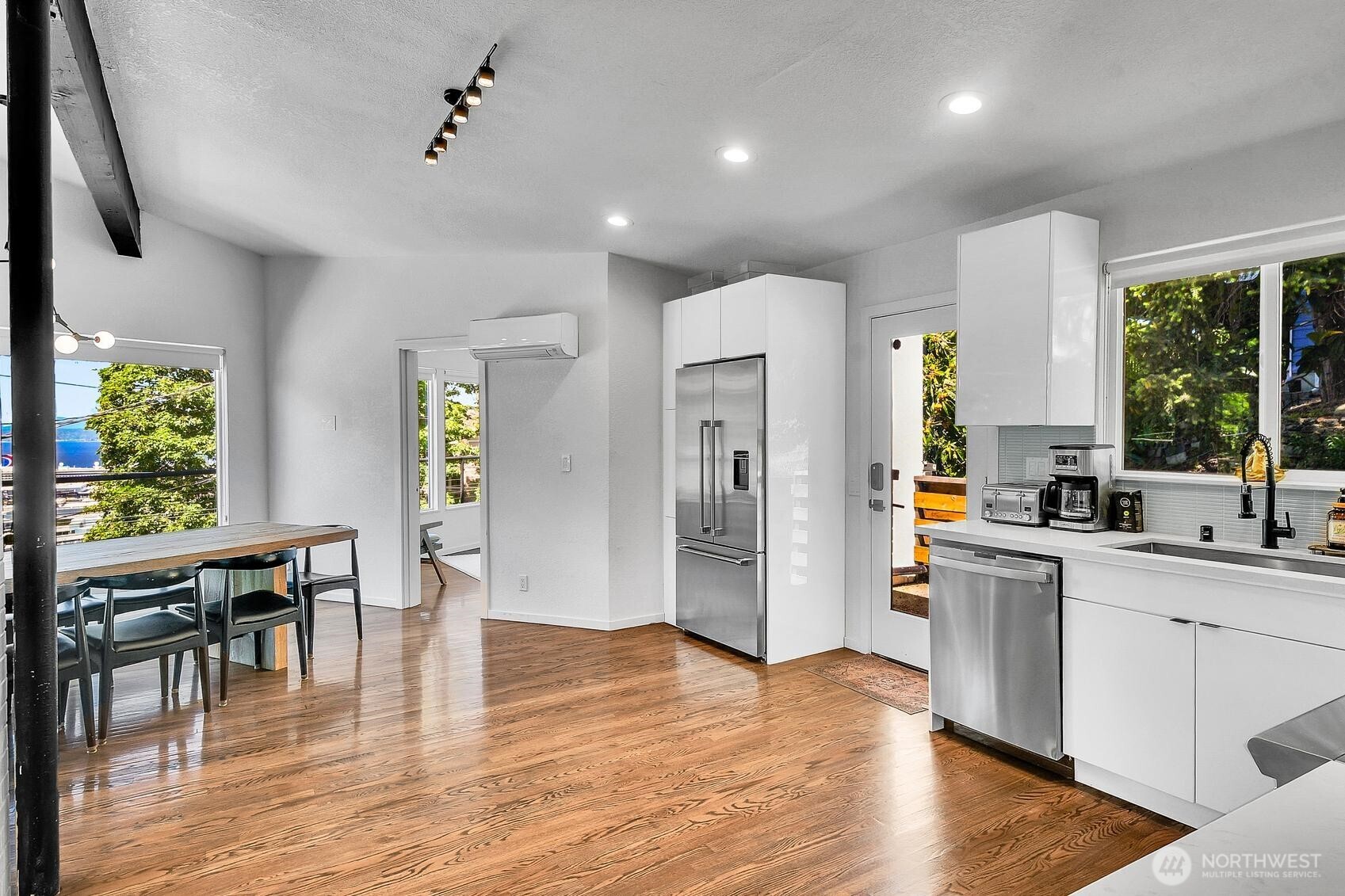 1115 8th Avenue W