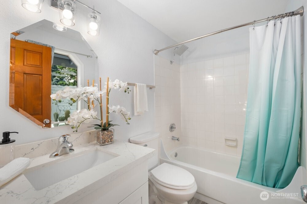 12138 NE 166th Place