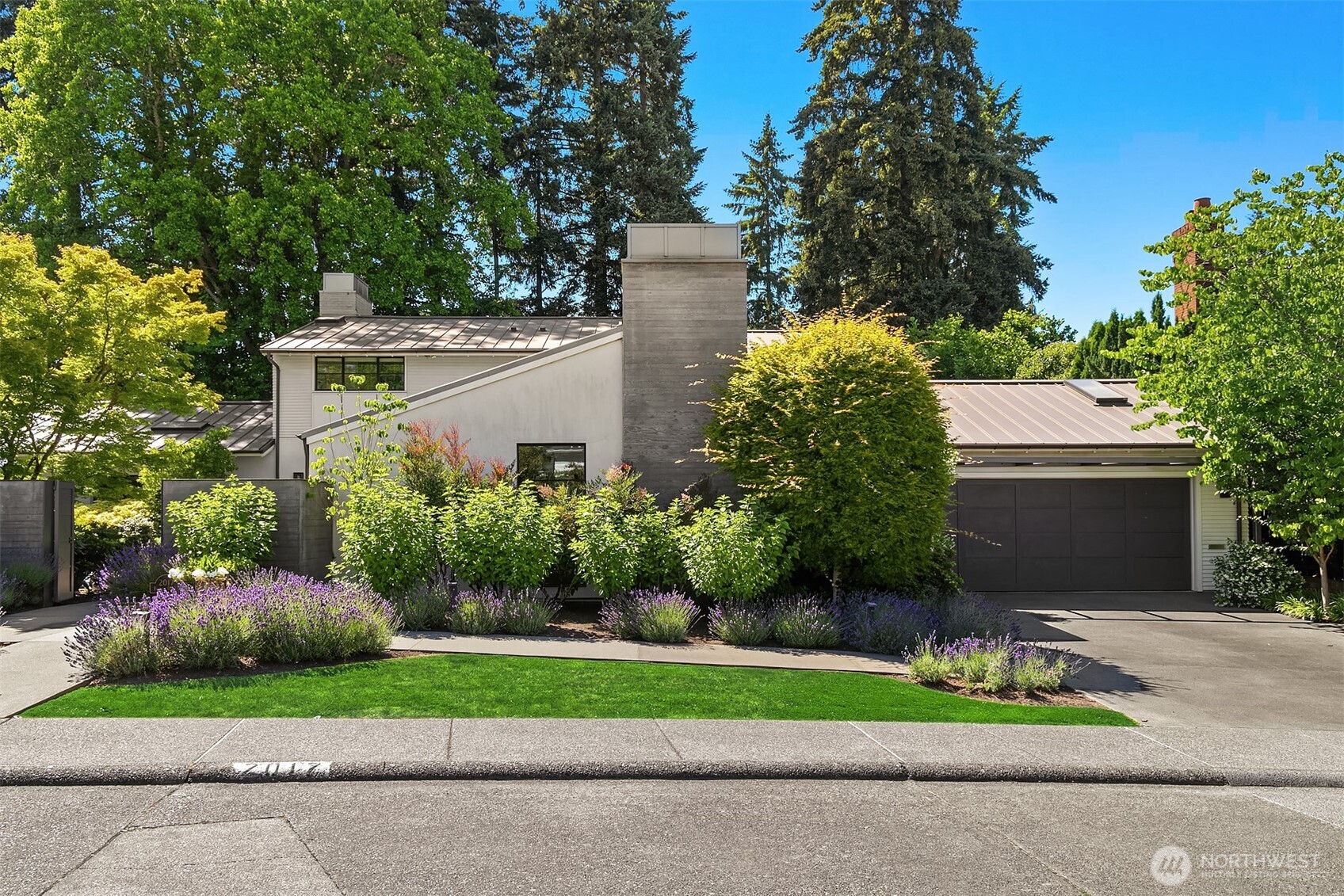 2017 Parkside Drive E