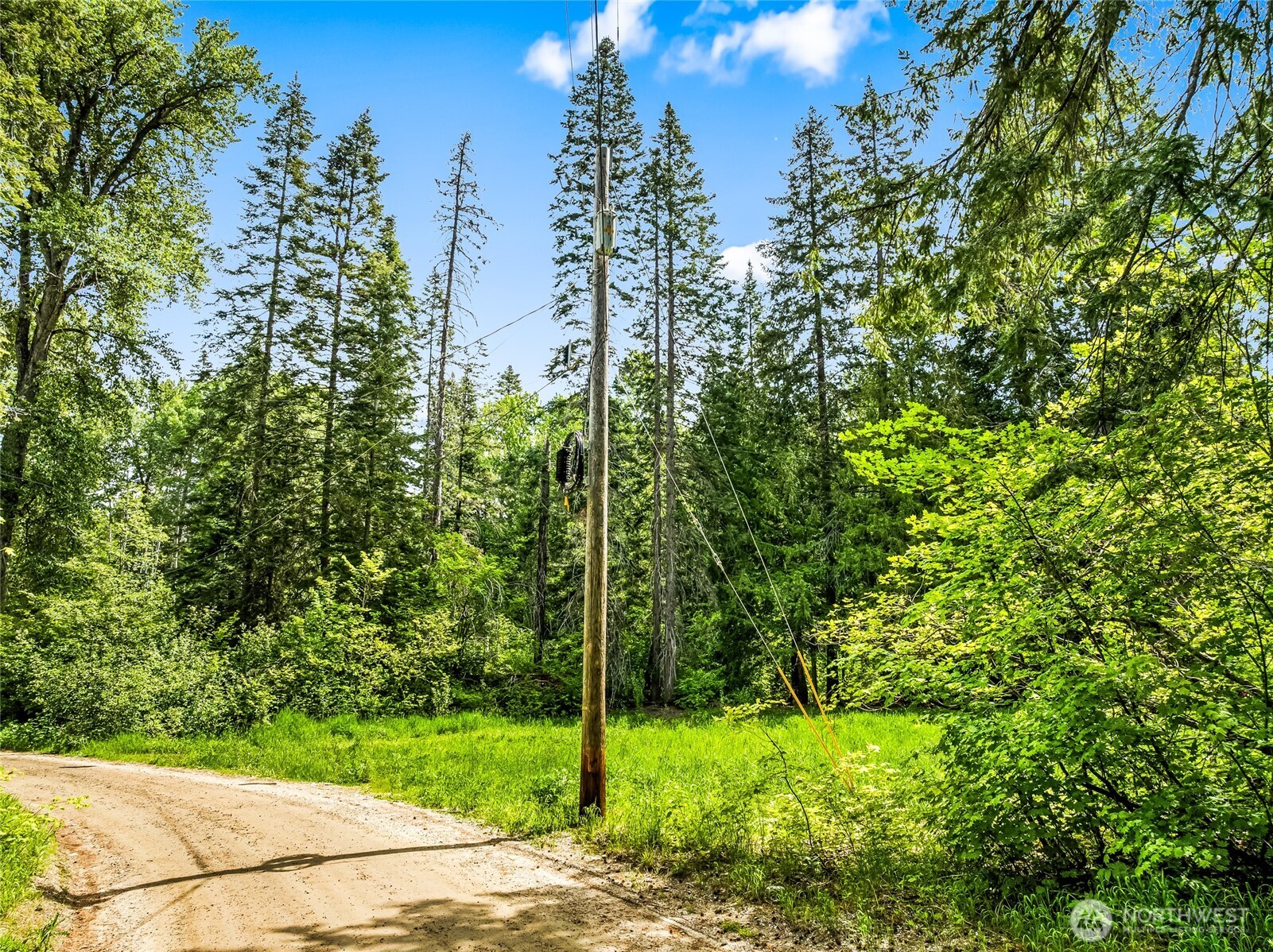 13861 13863 Brae Burn Road