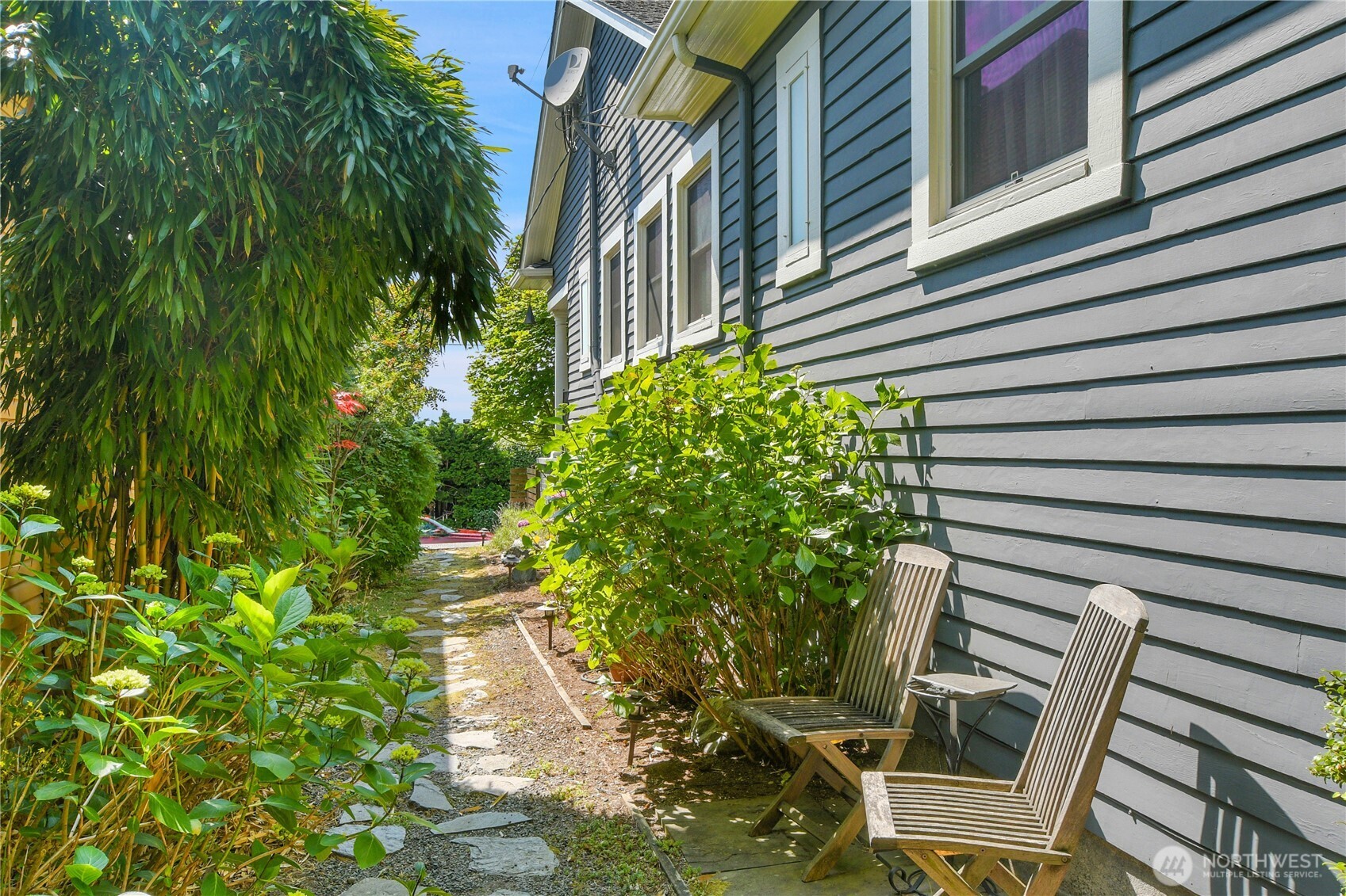 1916 11th Avenue W