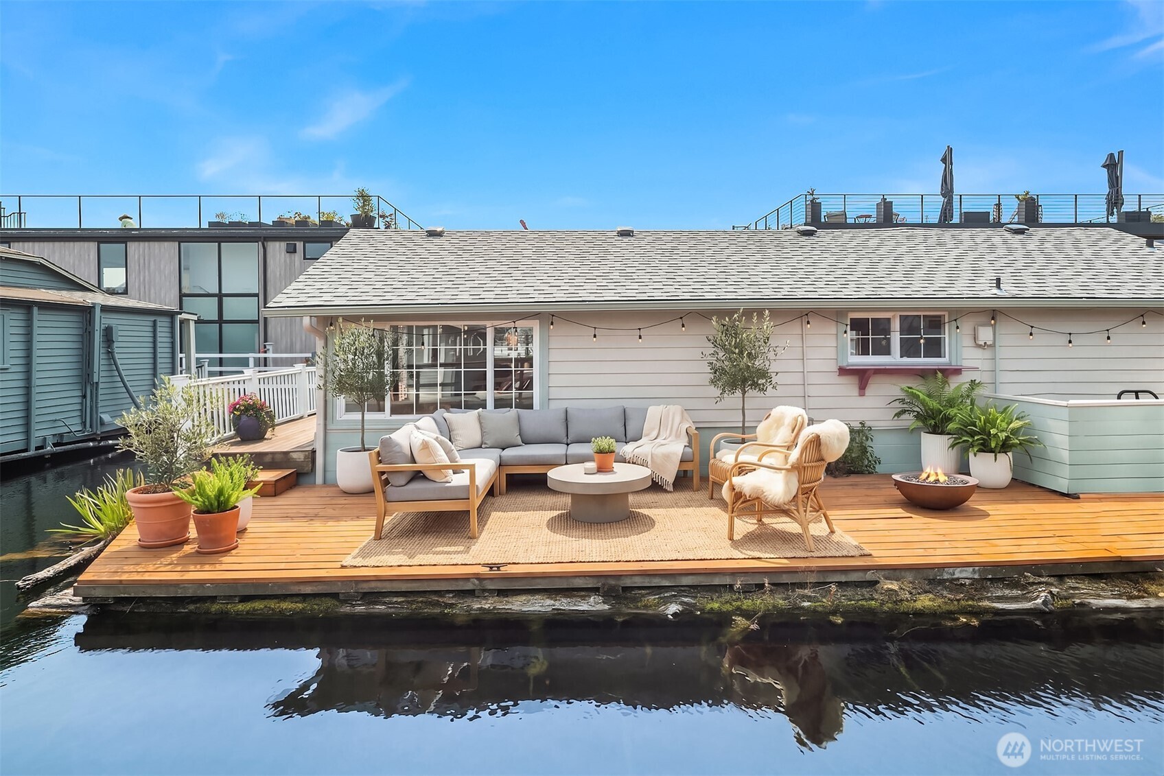 2818 Boyer Avenue E Unit: 8