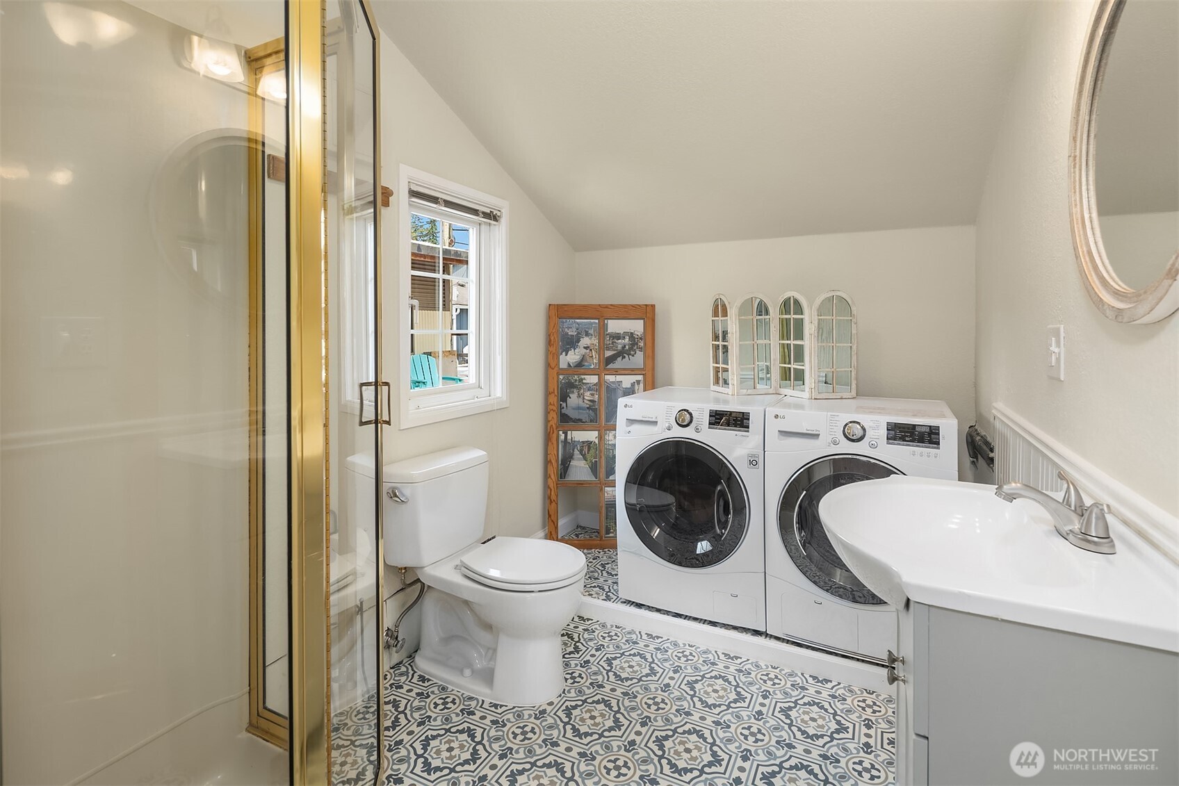 2818 Boyer Avenue E Unit: 8