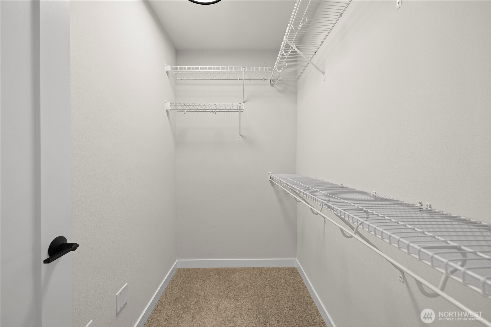 18527 1st Ave NE Unit: C