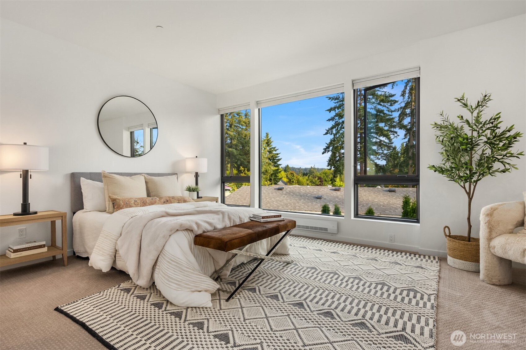 519 Madrona Avenue NE Unit: 4