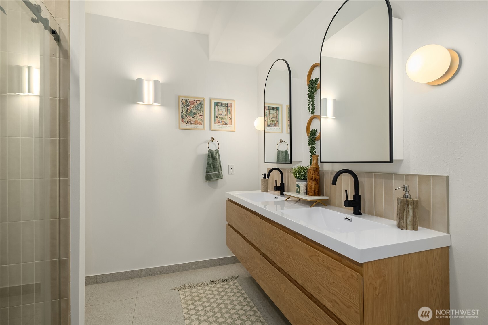 524 12th Avenue E Unit: 301
