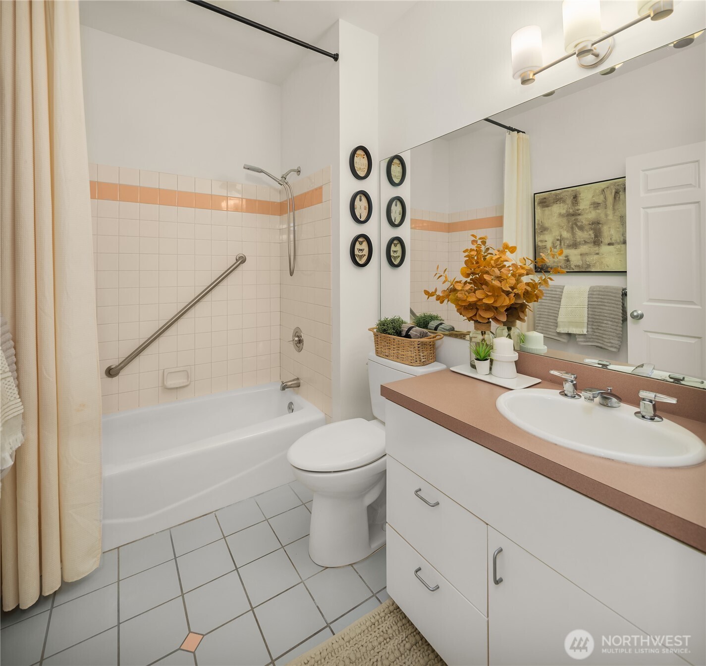 524 12th Avenue E Unit: 301