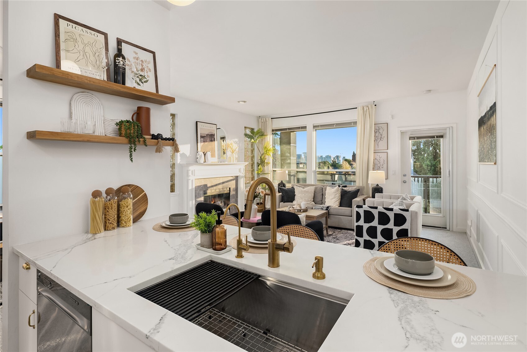524 12th Avenue E Unit: 301