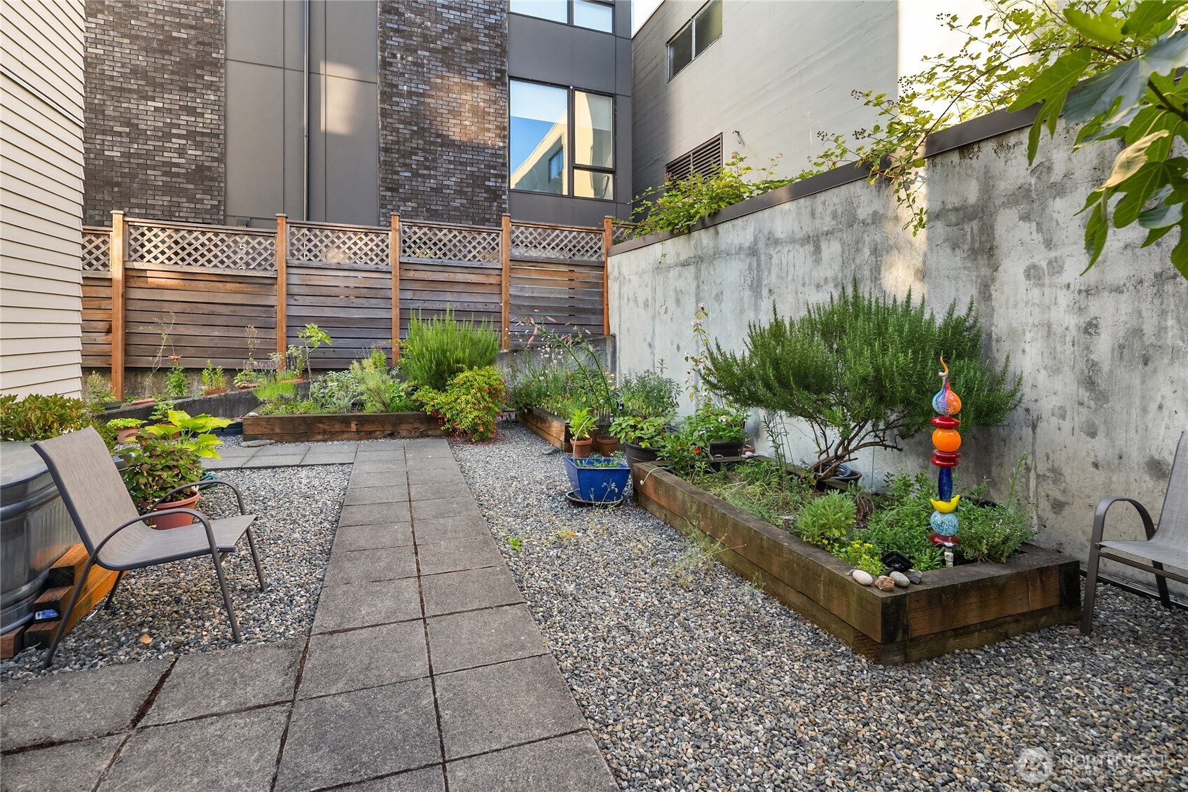 524 12th Avenue E Unit: 301