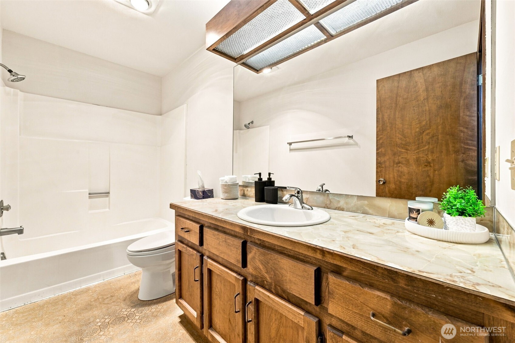 22906 Edmonds Way Unit: 7