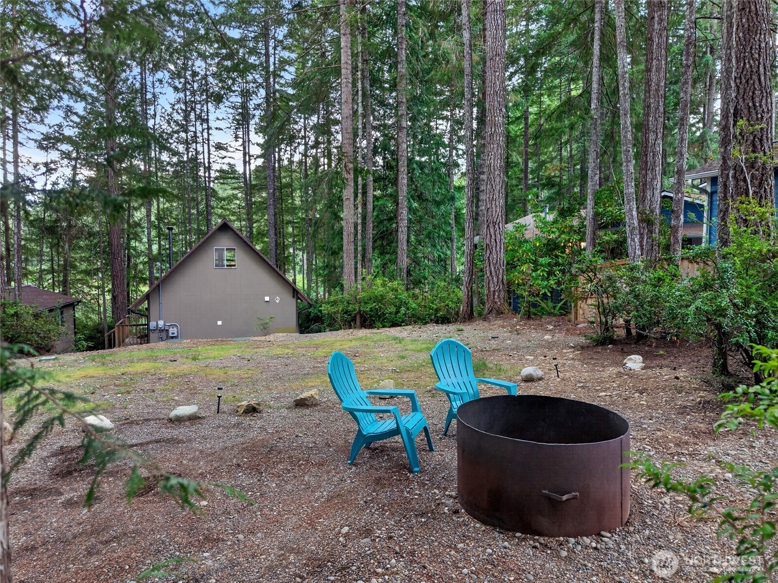 270 E Emerald Lake Dr