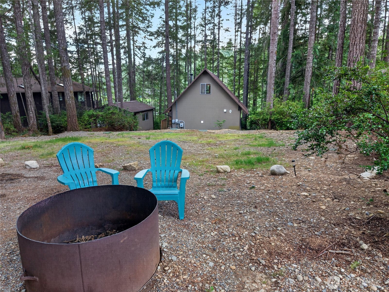270 E Emerald Lake Dr