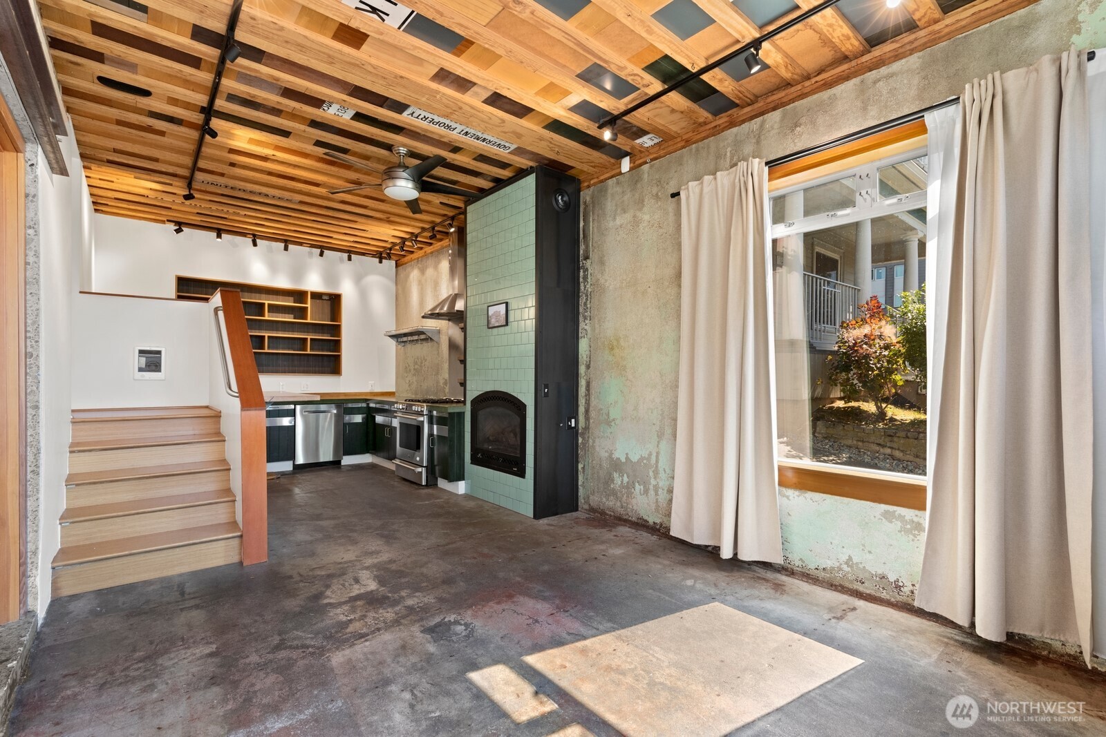 112 18th Avenue
