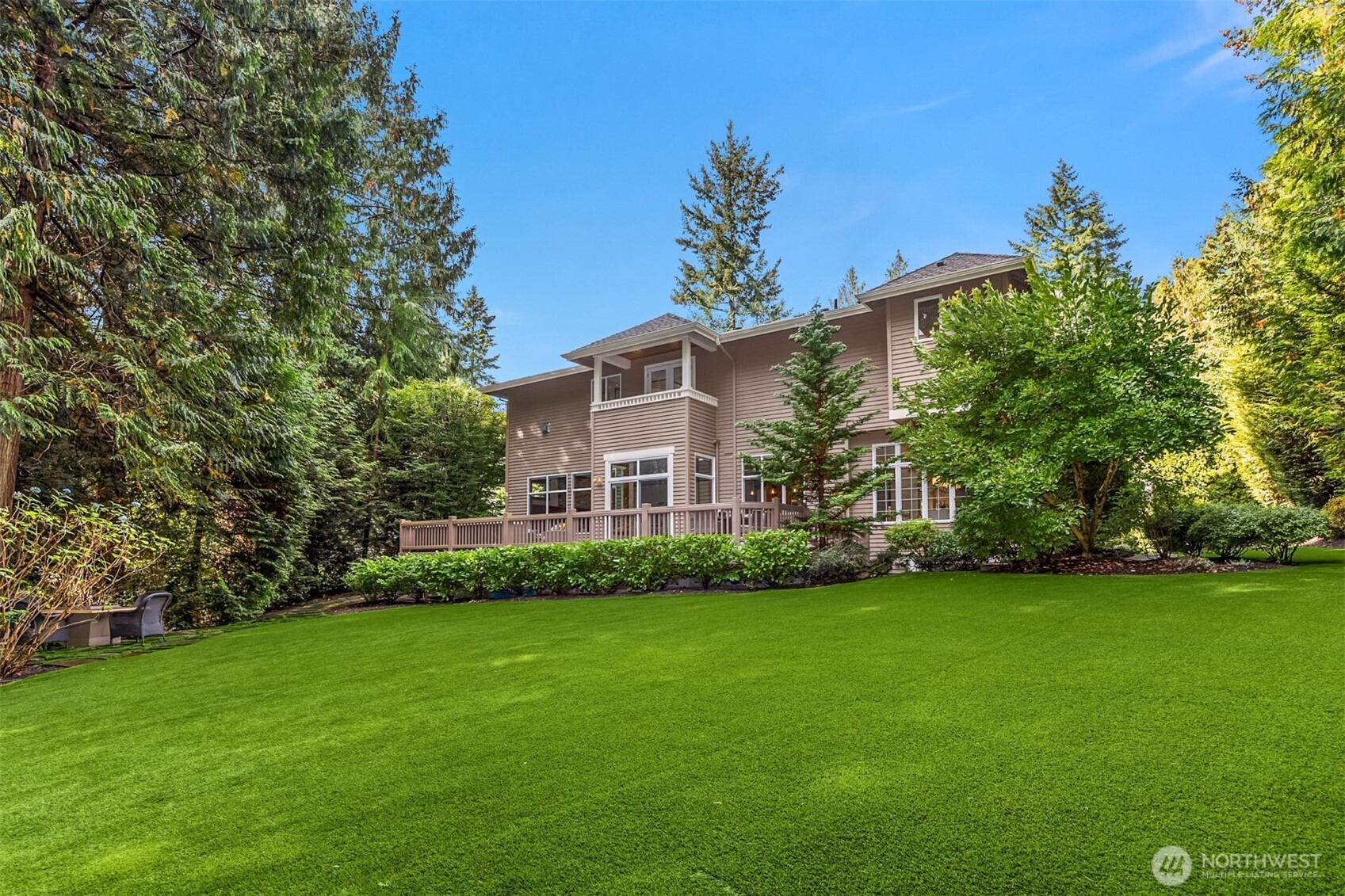 13102 Trail Heights Court NE