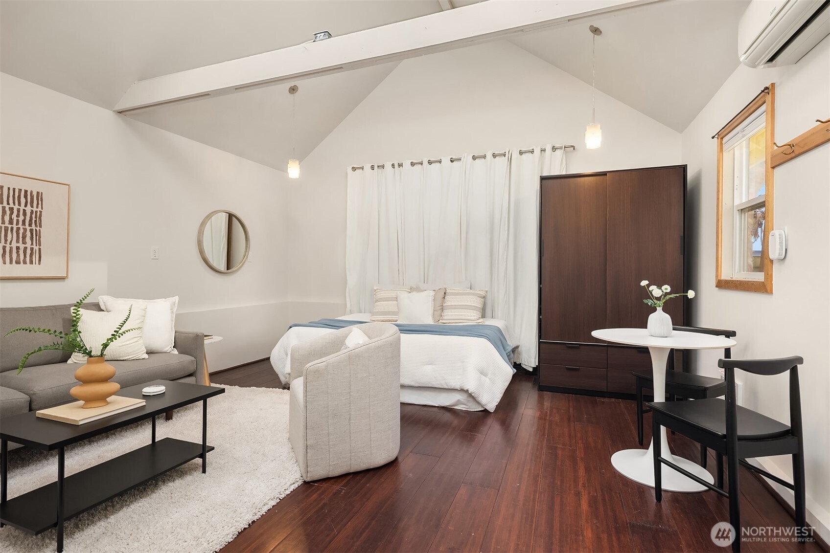 6702 20th Avenue NW