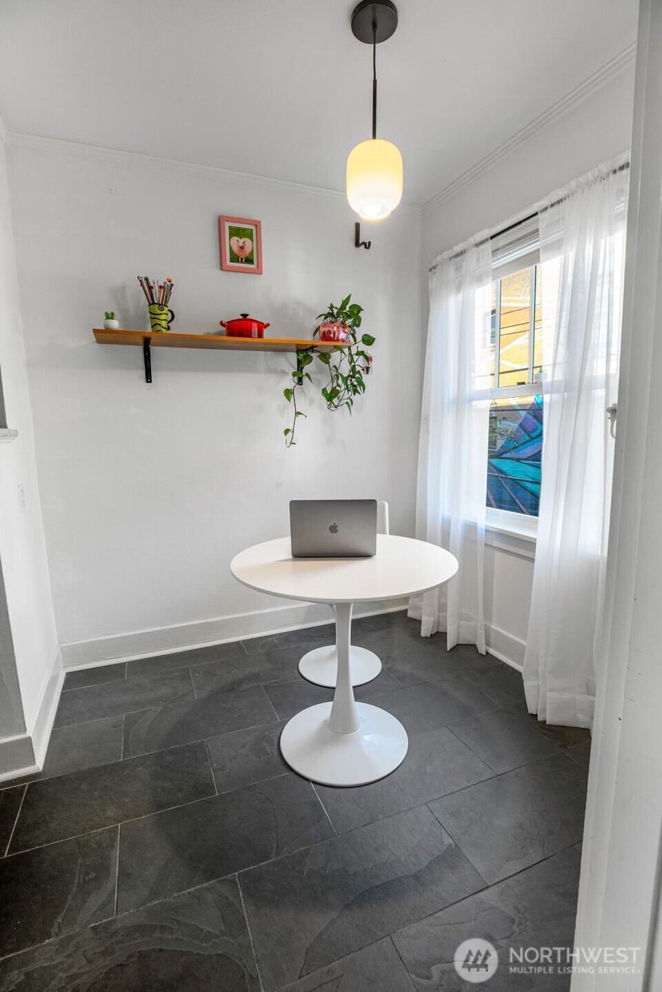 1605 E Olive Street Unit: 208