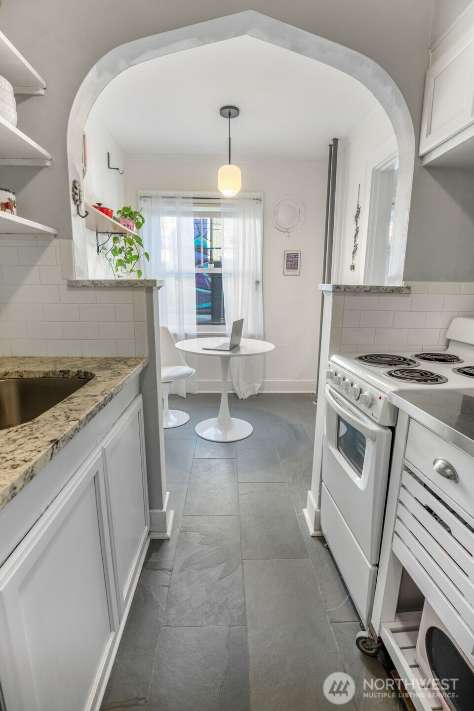 1605 E Olive Street Unit: 208