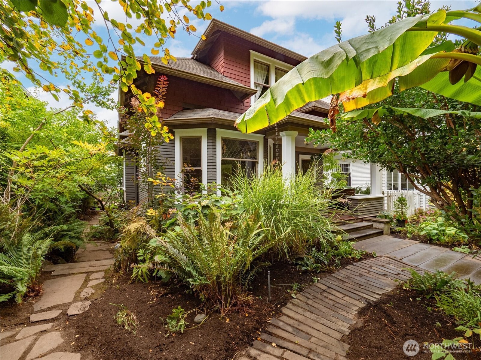 2423 8th Avenue W
