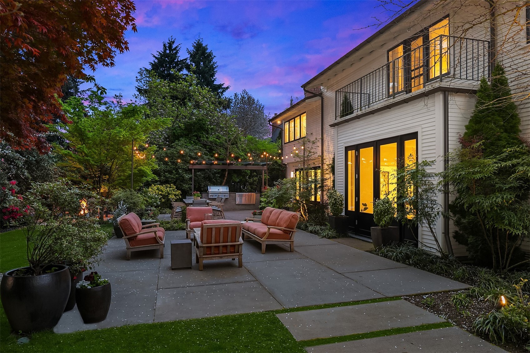 2017 Parkside Drive E