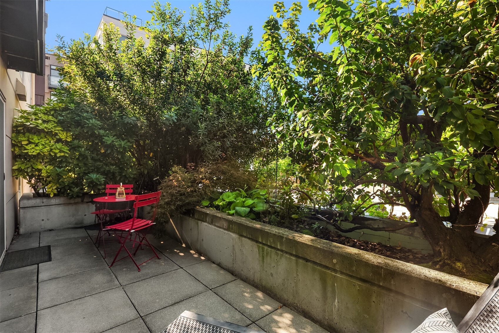 323 Queen Anne Avenue N Unit: 217