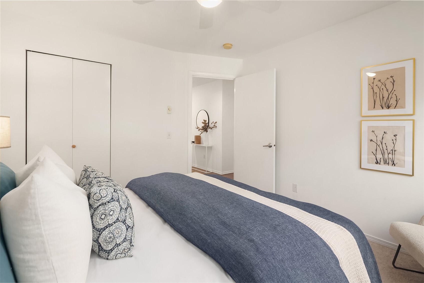 323 Queen Anne Avenue N Unit: 217
