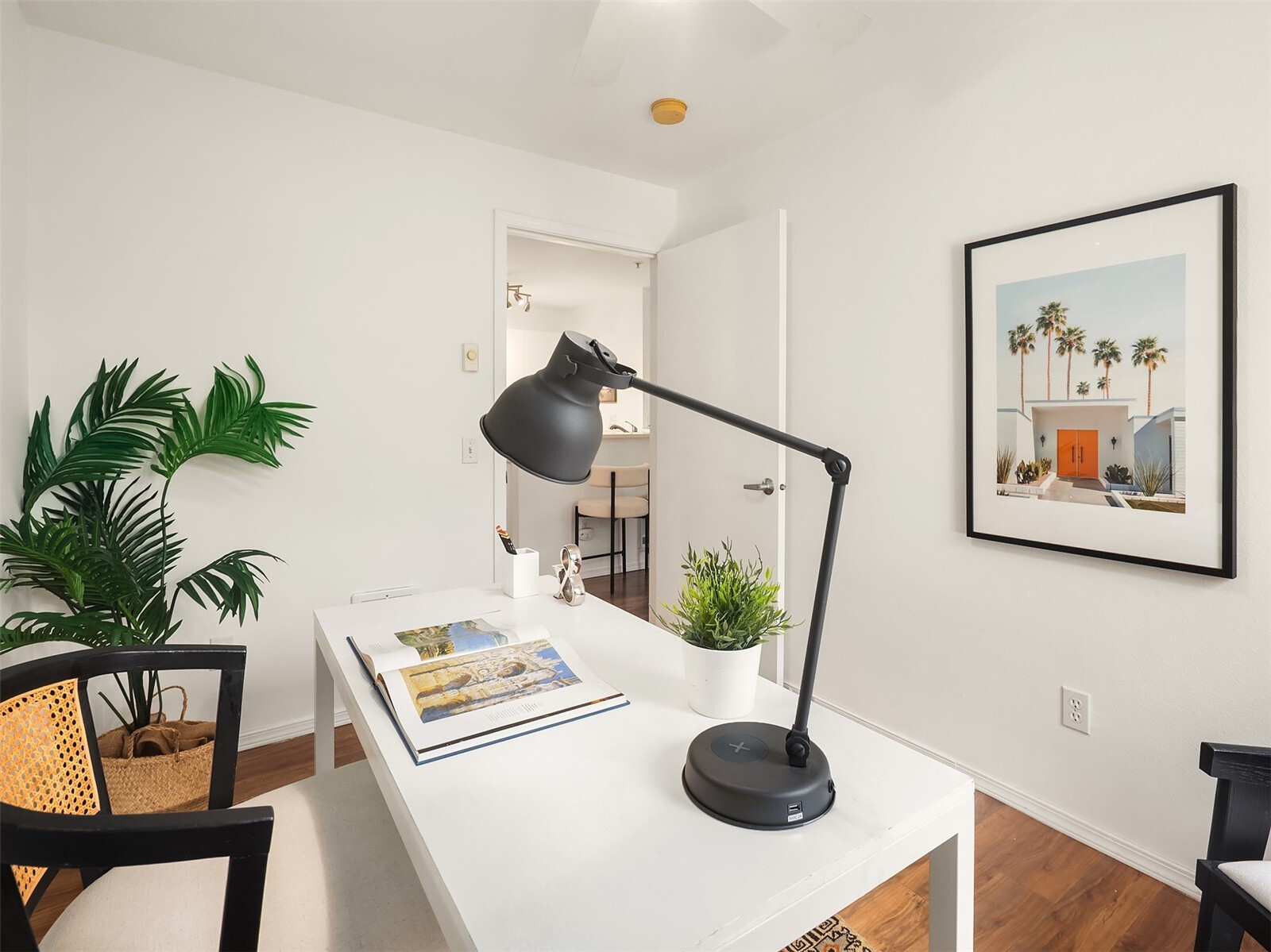323 Queen Anne Avenue N Unit: 217