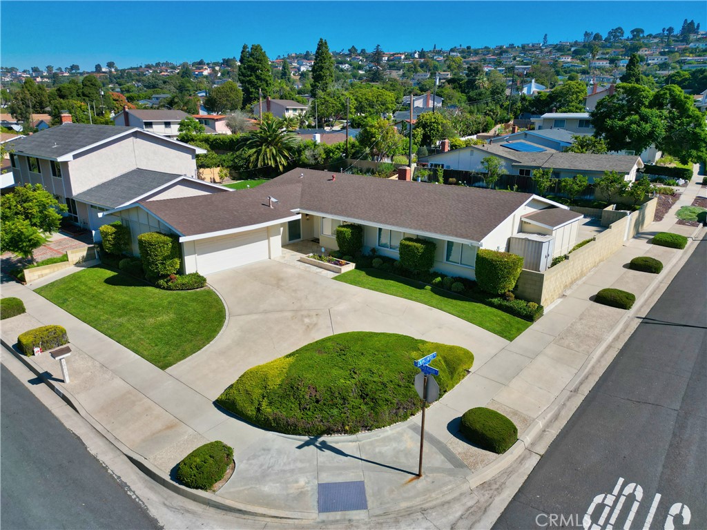 28620 Golden Meadow Drive