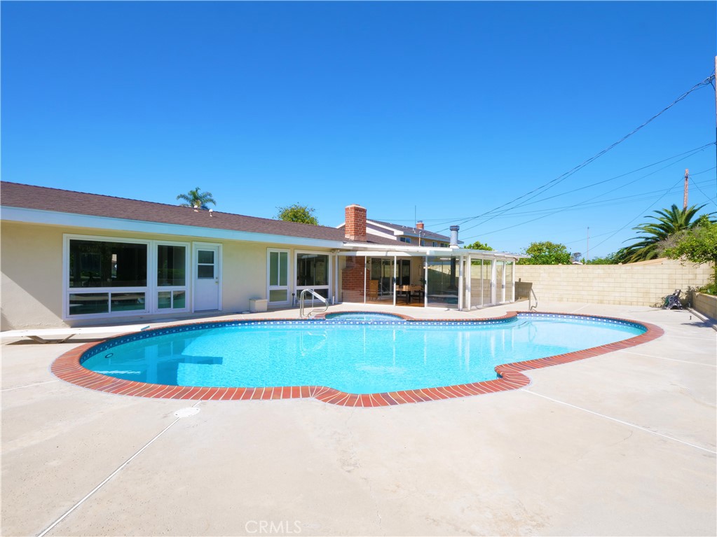 28620 Golden Meadow Drive