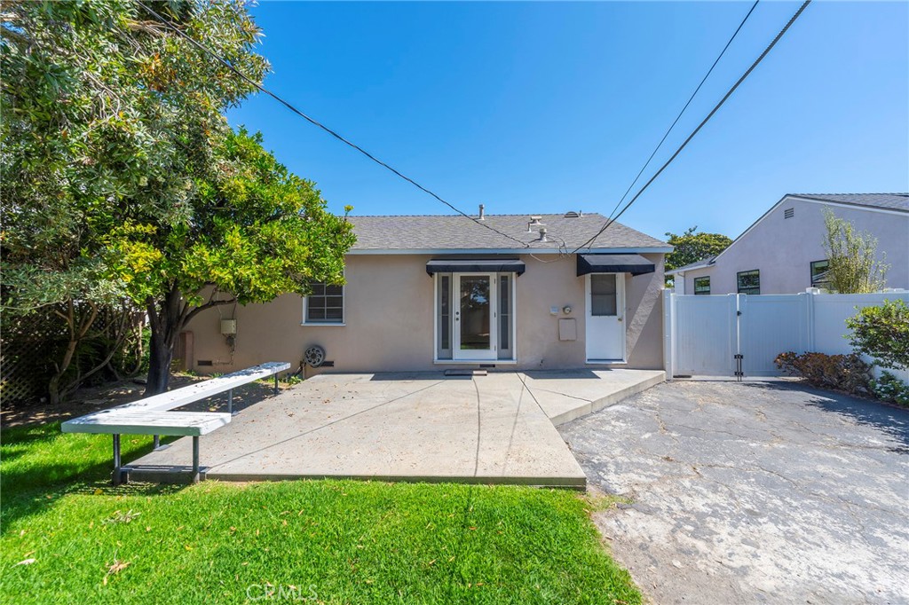 340 Avenue E