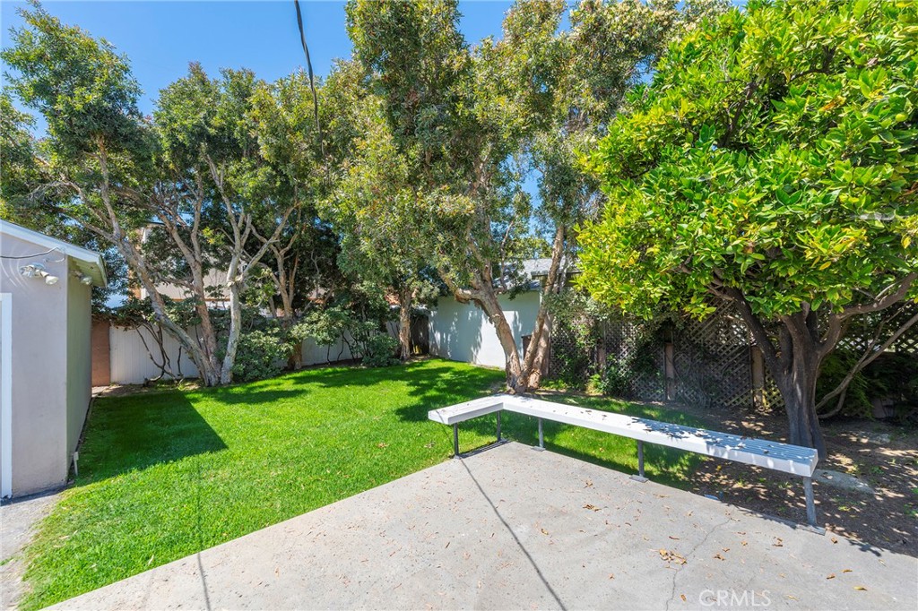 340 Avenue E