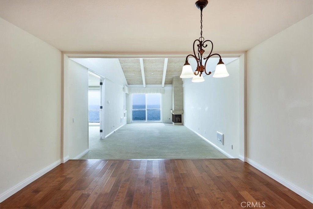 575 Esplanade 305