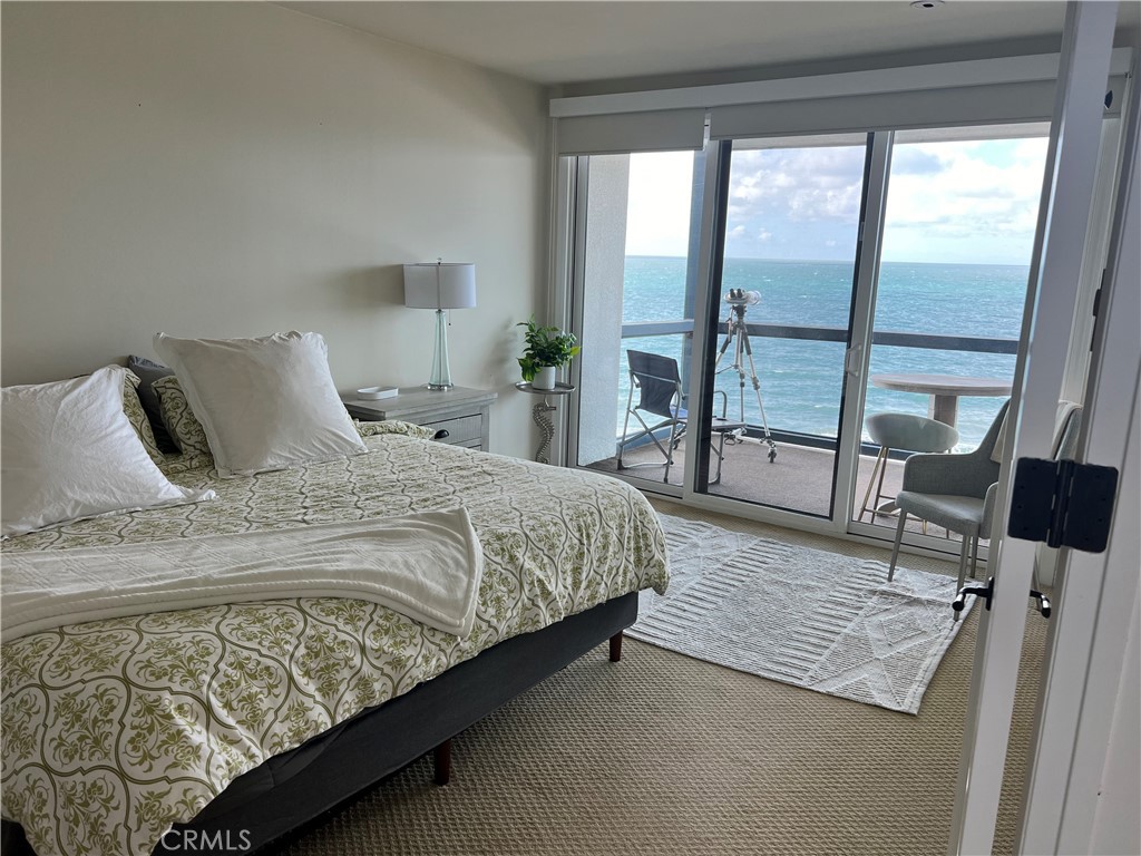 575 Esplanade 305