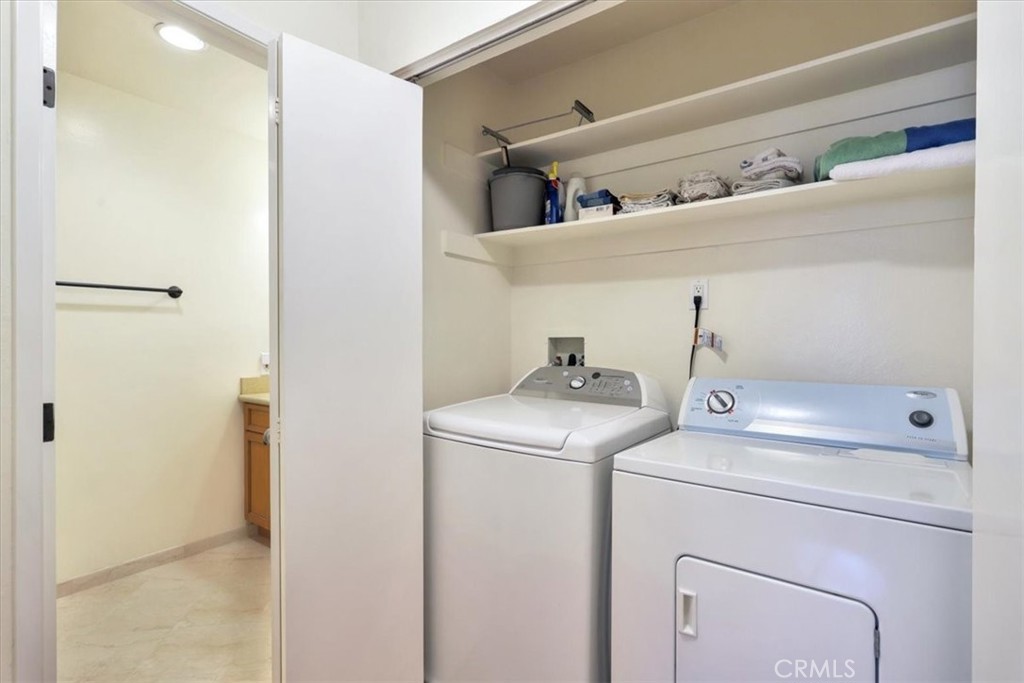 575 Esplanade 305