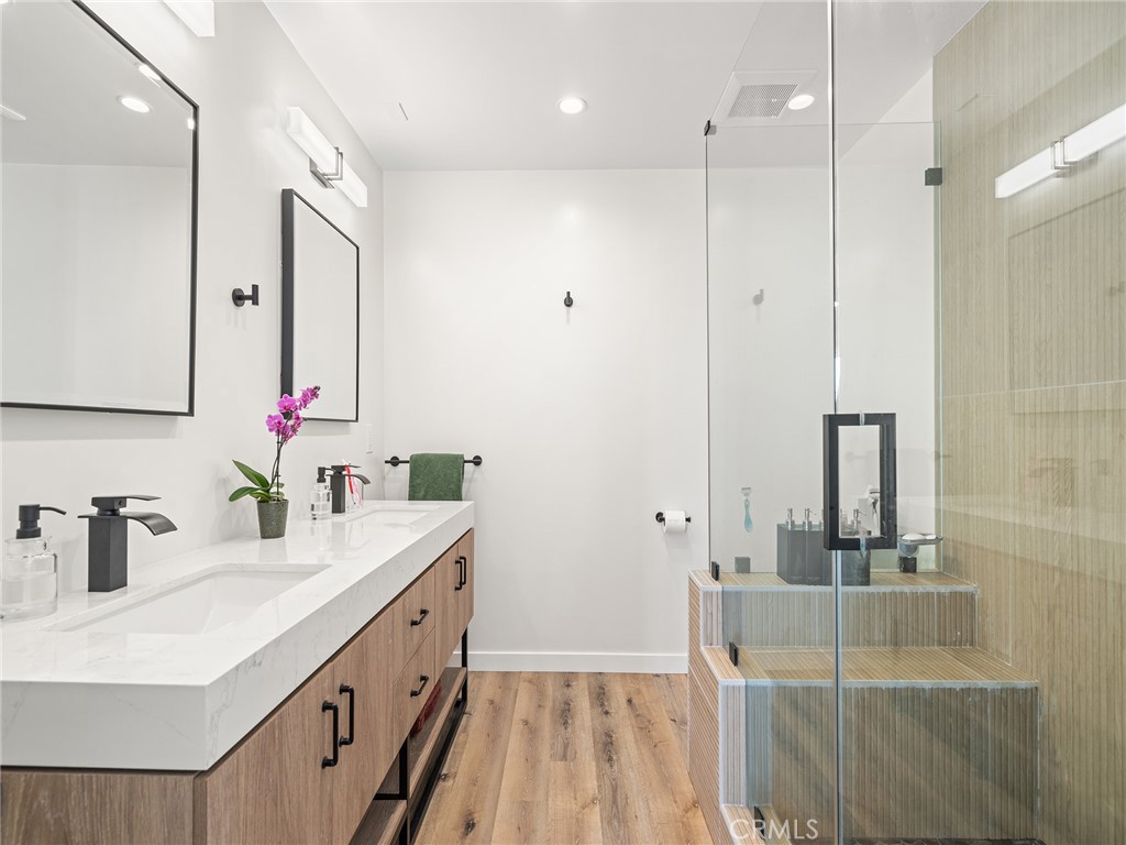 2235 W 25th Street 116