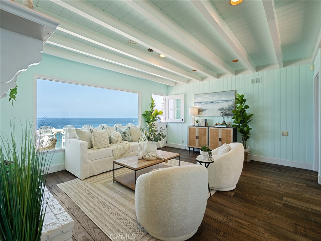 809 Esplanade