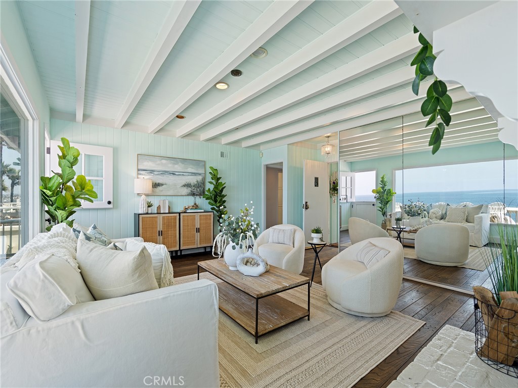 809 Esplanade