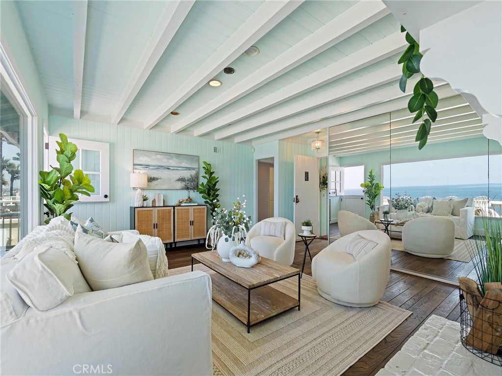 809 Esplanade