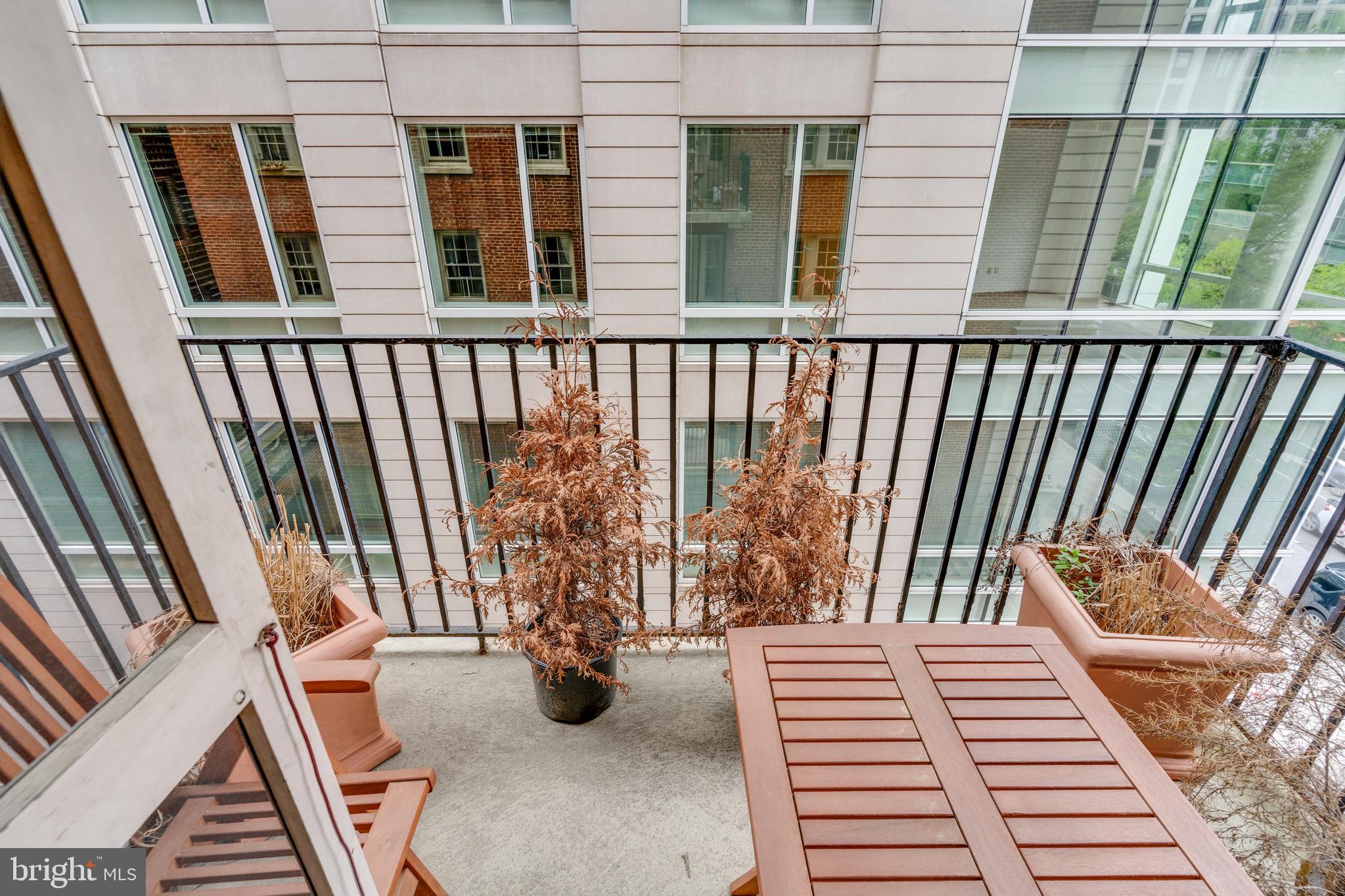 1026 16th St NW #405