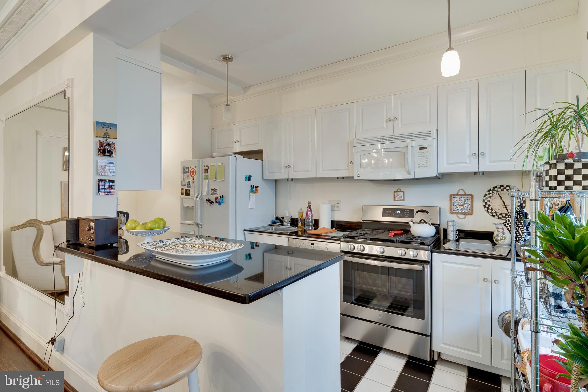 1026 16th St NW #405