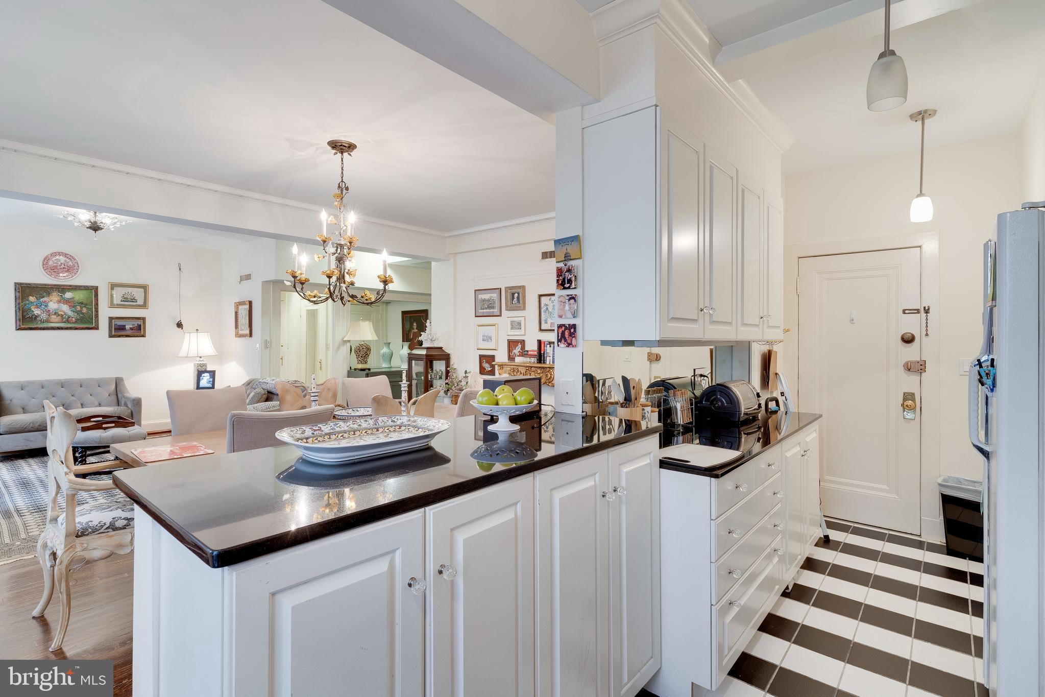 1026 16th St NW #405