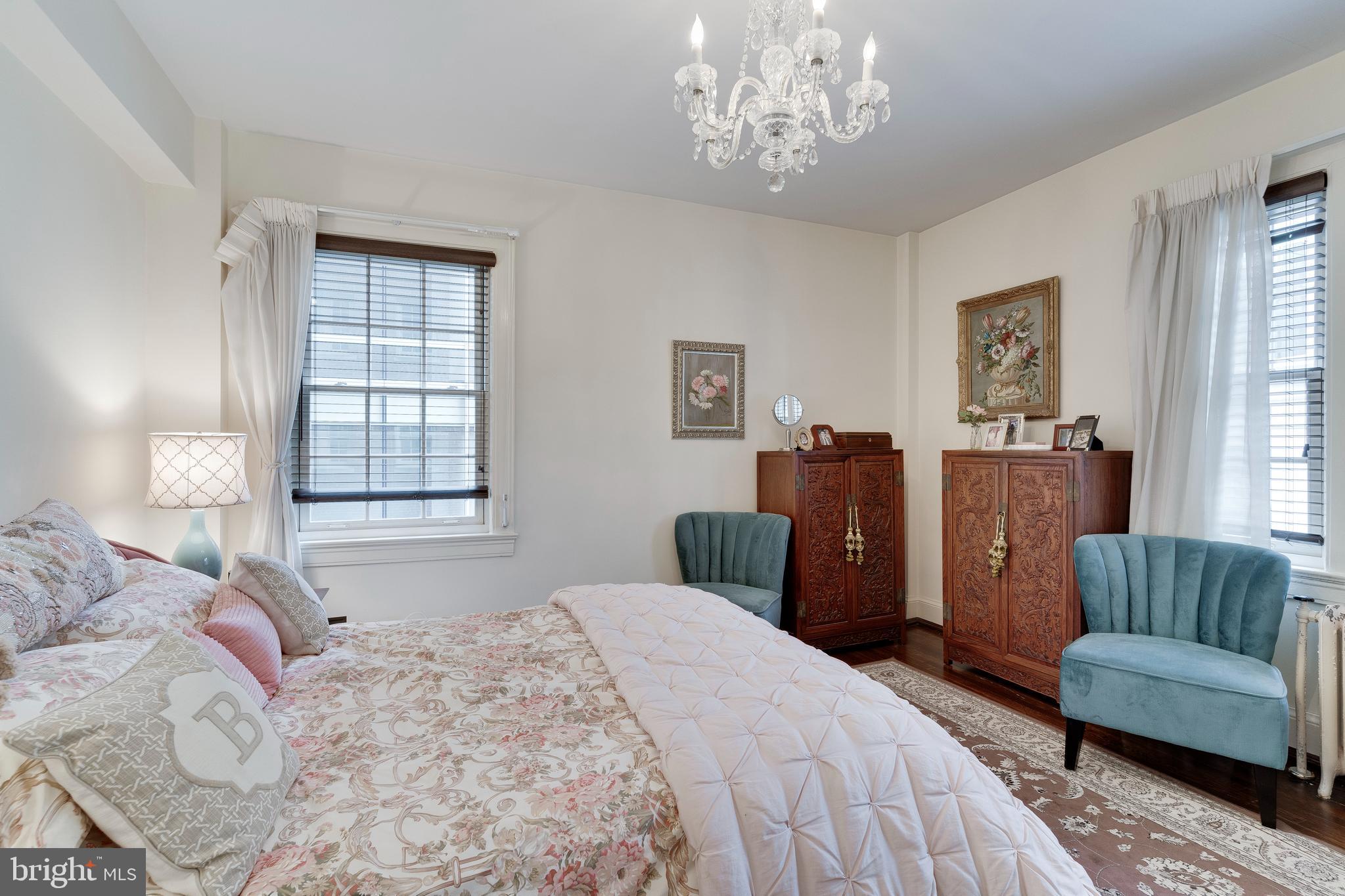 1026 16th St NW #405